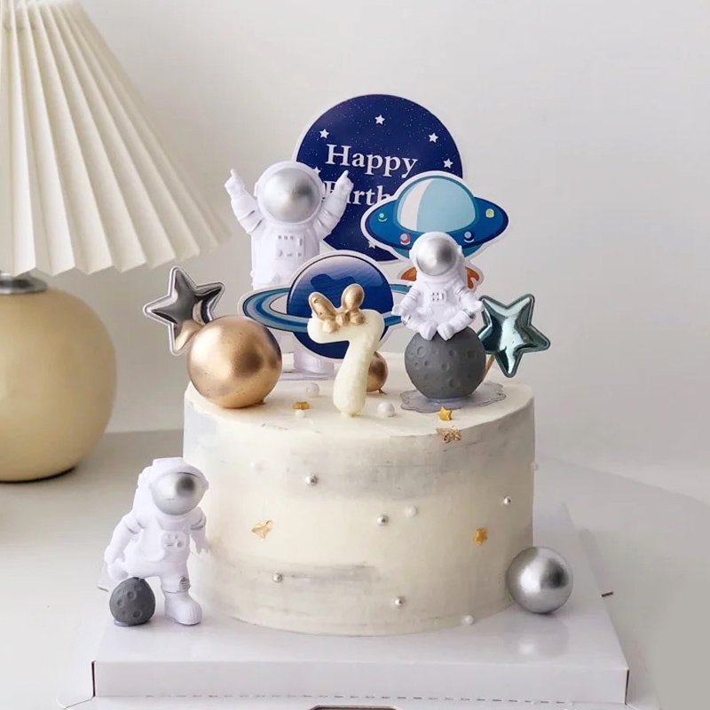 Astronaut Cake Topper For Oute - Resin Art Alphabet review and price